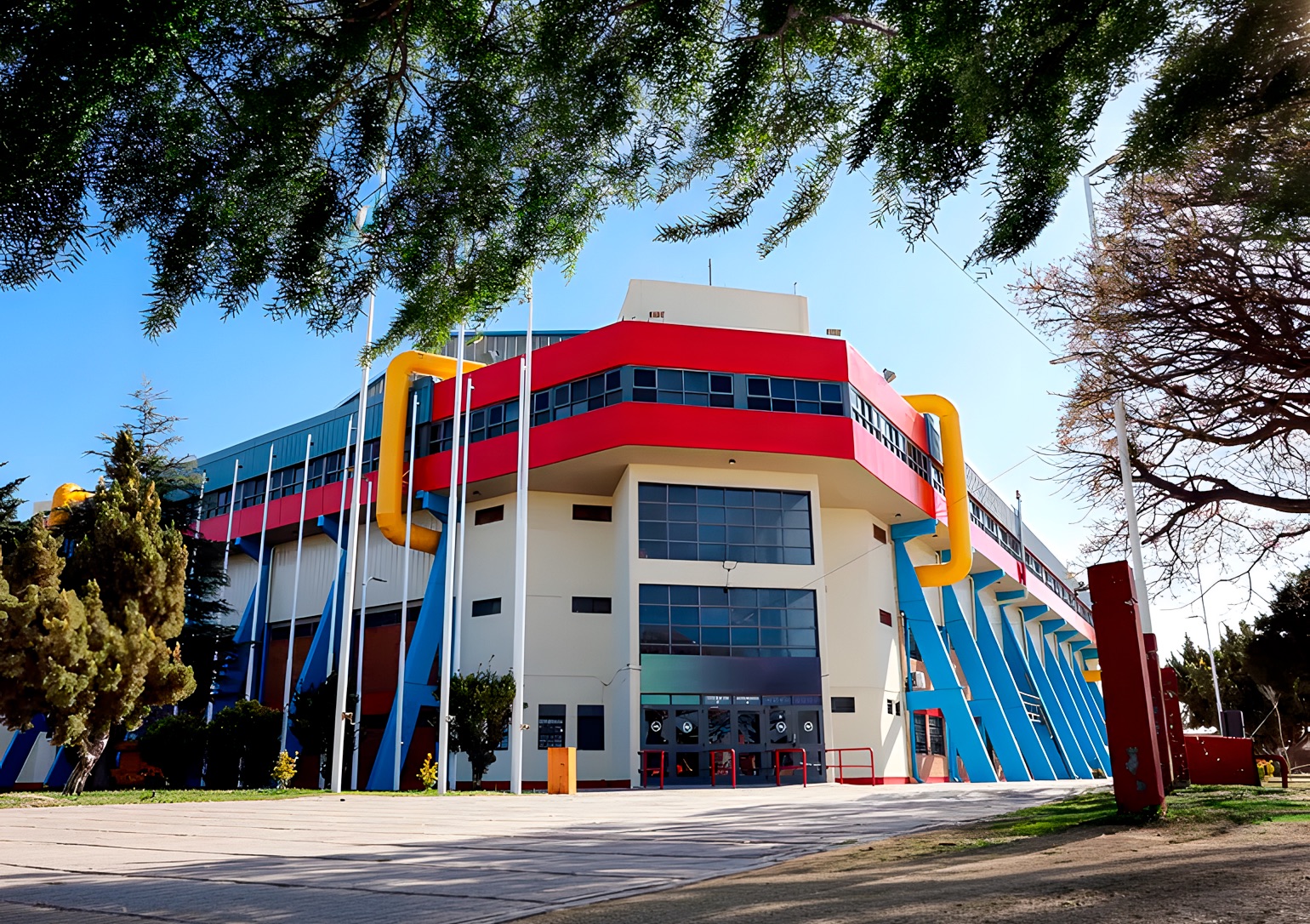 Fachada del estadio Ruca Che de Neuquén.